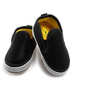 mocasin-negro-perfil